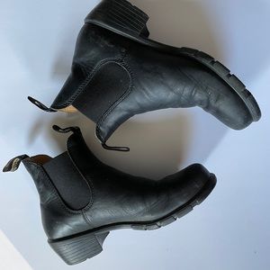 Women’s Blundstone heeled booties